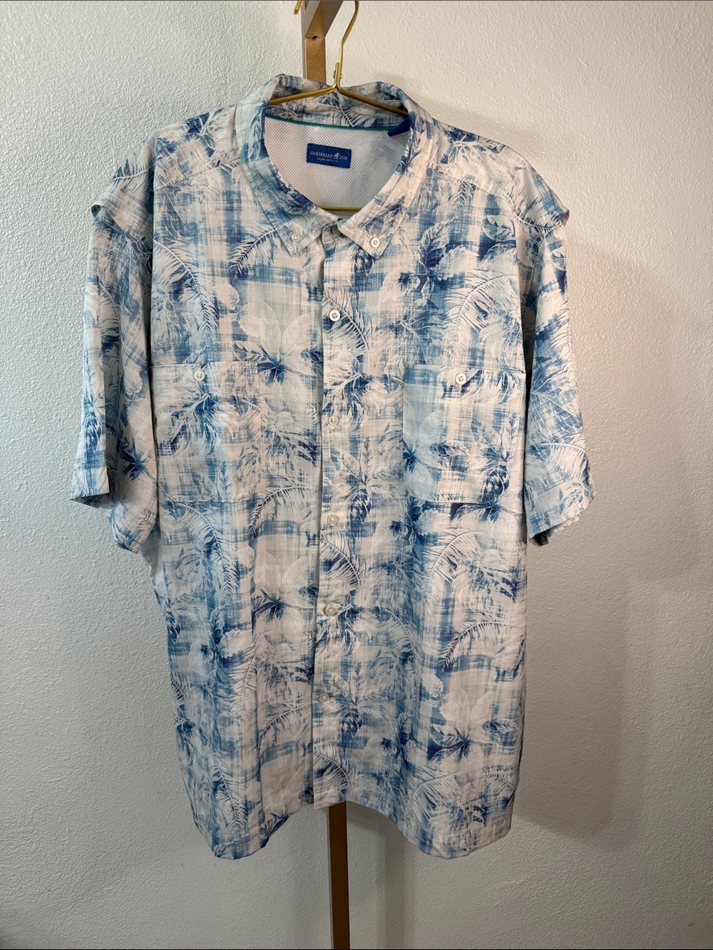 Caribbean Joe- Blue and White Palm-Print Short-Sleeve Button-Down- Size XXL